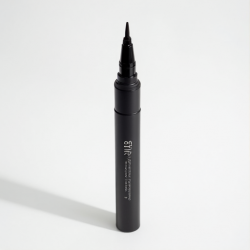 Clean Line Precision Liquid Liner